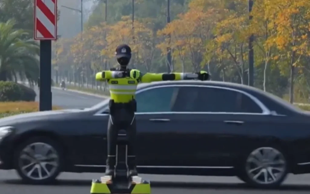 This AI robot recently started work as a member of the traffic cops in China