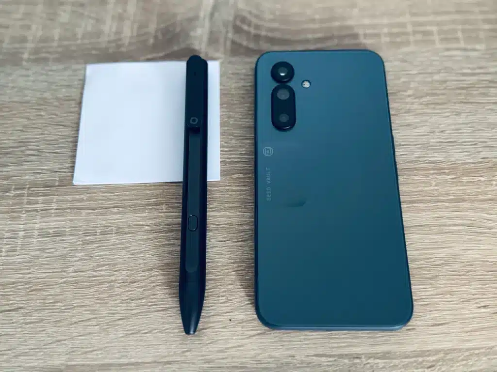 AI startup Flowtica has just unveiled a new AI-powered smart pen that turns doodling into usable notes