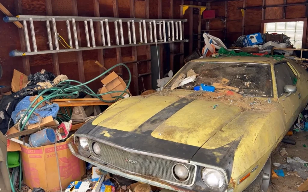 No one had seen it in nearly 40 years, but a 1970 AMC Javelin AMX is now getting the ultimate car restoration makeover.
