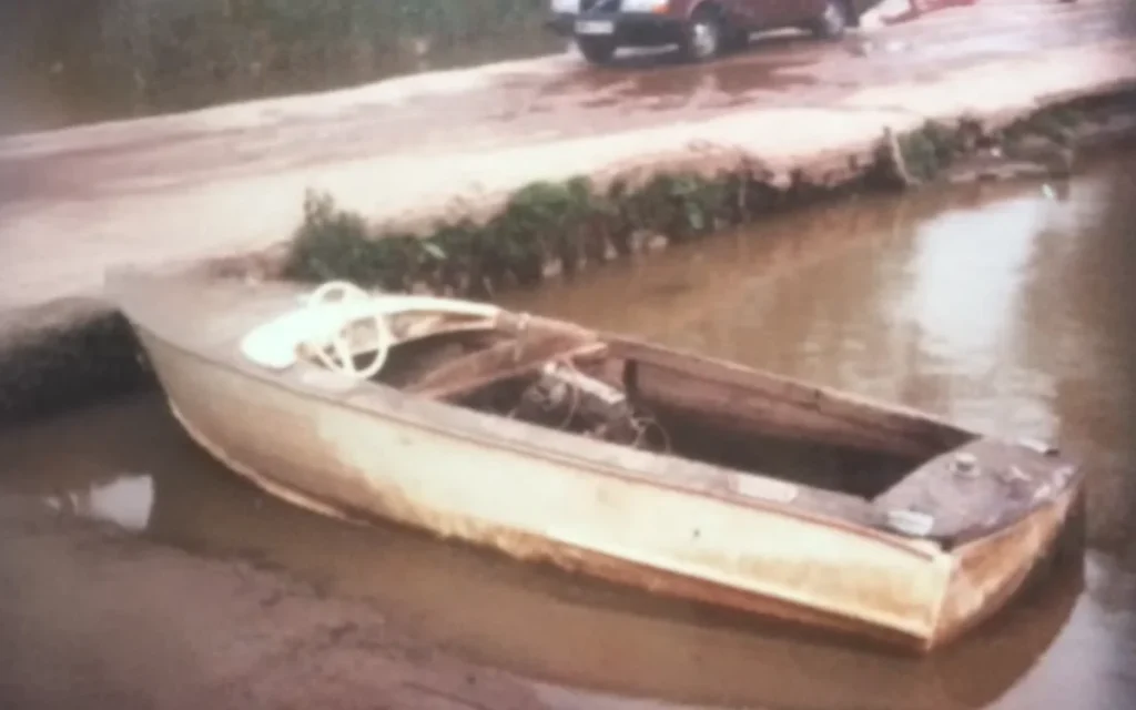 Sunken Abandoned Boat Restored DIY