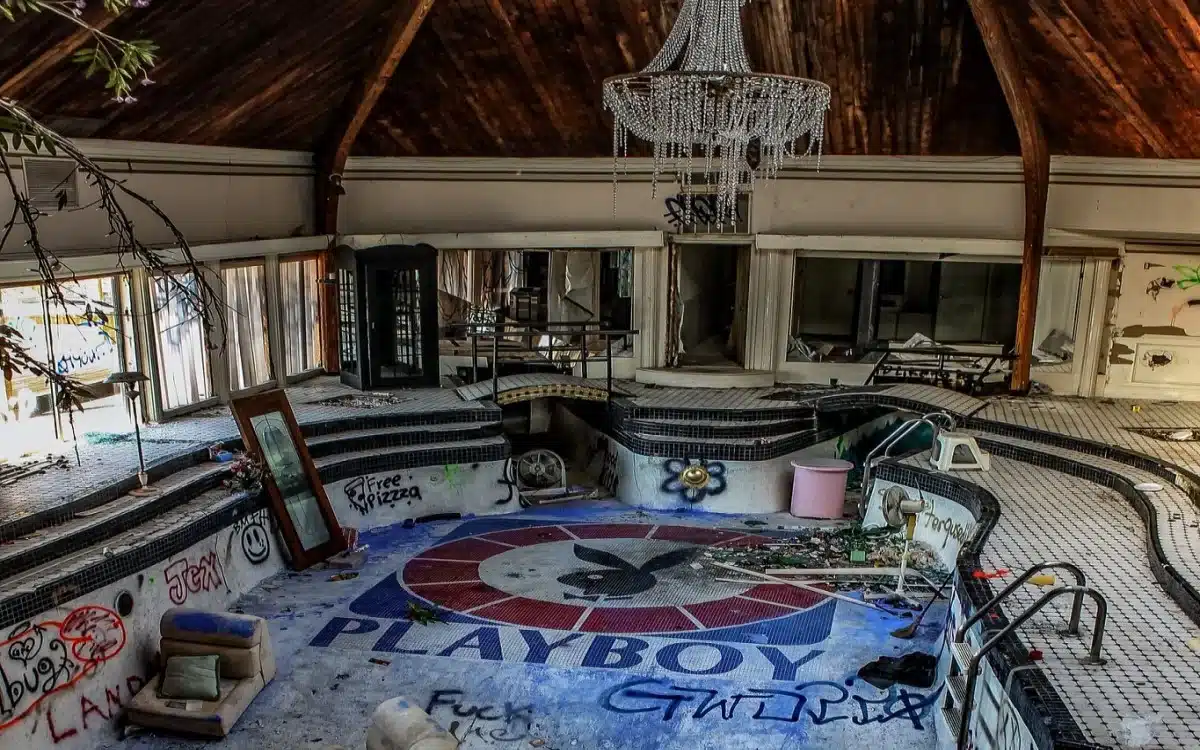 ‘Party Mansion’ built in the 70s has been abandoned for 32 years