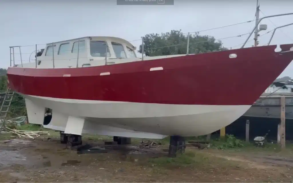 Abandoned yacht turned into a luxury escape