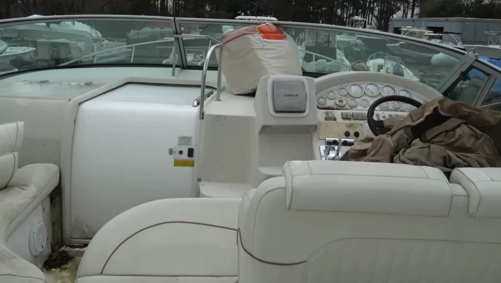 Man follows up on Facebook Marketplace ad for a free abandoned boat, only to find it’s a full-sized yacht