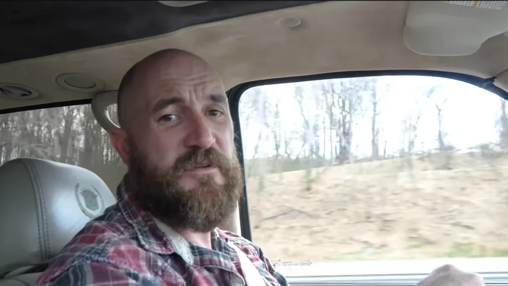 Man follows up on Facebook Marketplace ad for a free abandoned boat, only to find it’s a full-sized yacht