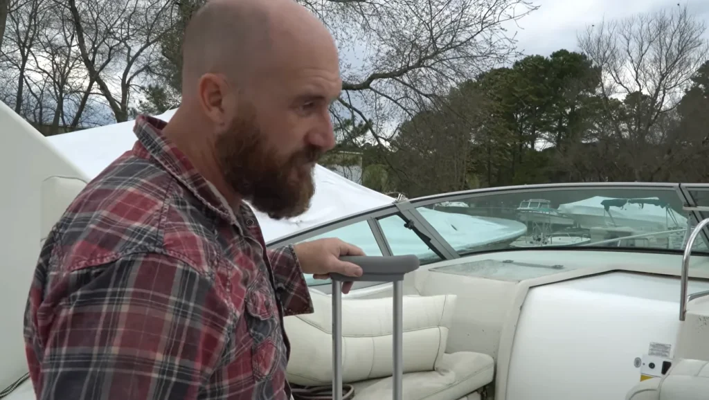 Man follows up on Facebook Marketplace ad for a free abandoned boat, only to find it’s a full-sized yacht