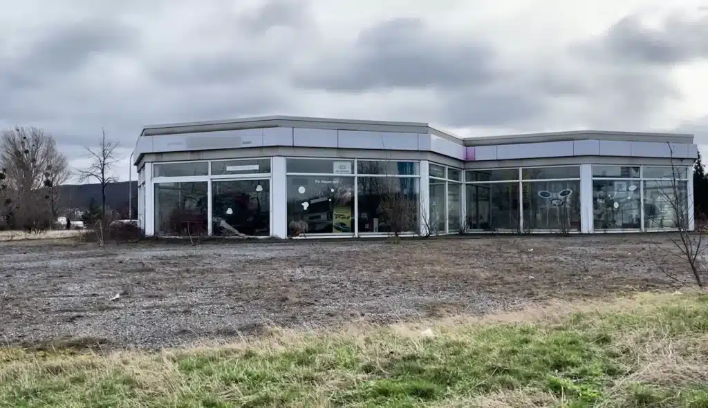 Ghost dealership with Kia cars