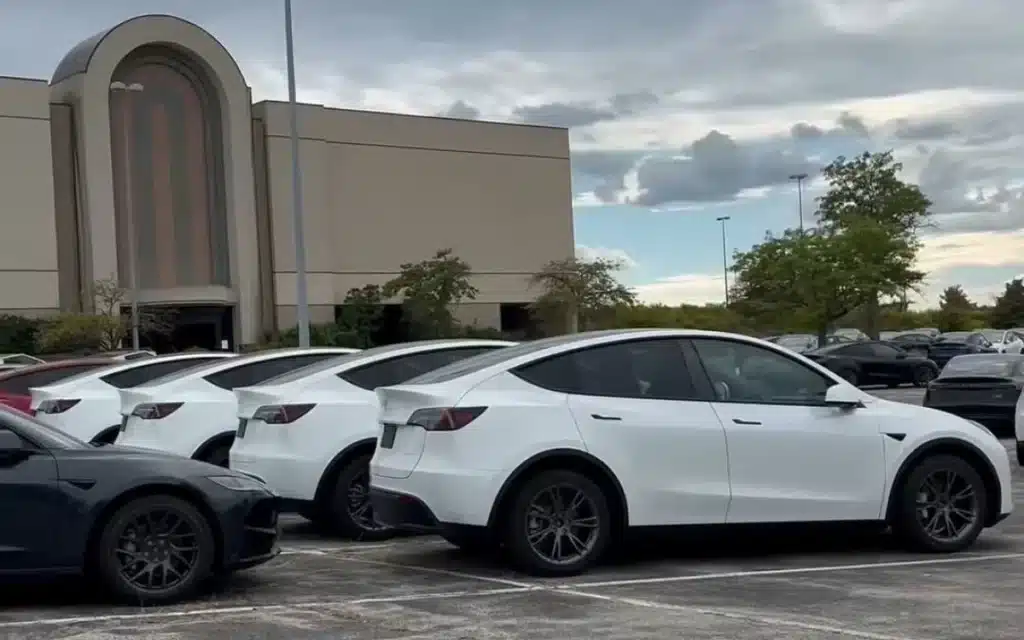 Abandoned-mall-parking-lot-with-hundreds-of-Tesla-cars