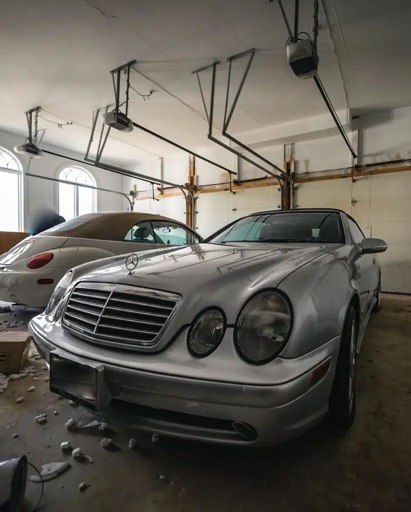 Abandoned-mansion-with-several-luxury-cars-