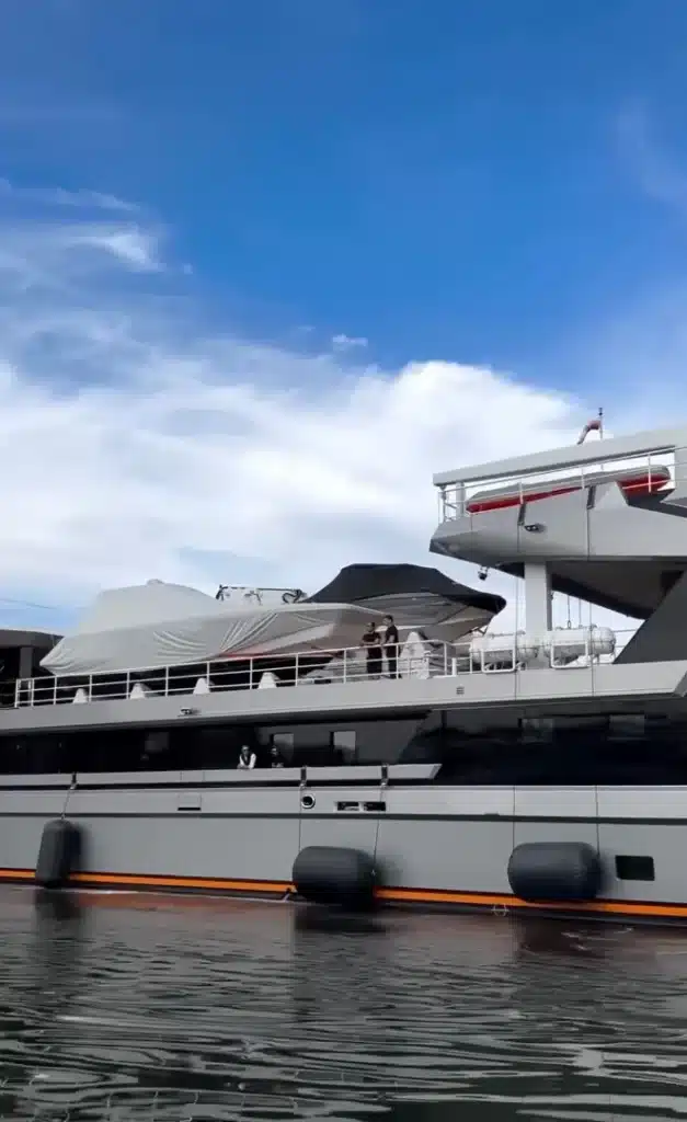 Abeona Jeff Bezos yacht