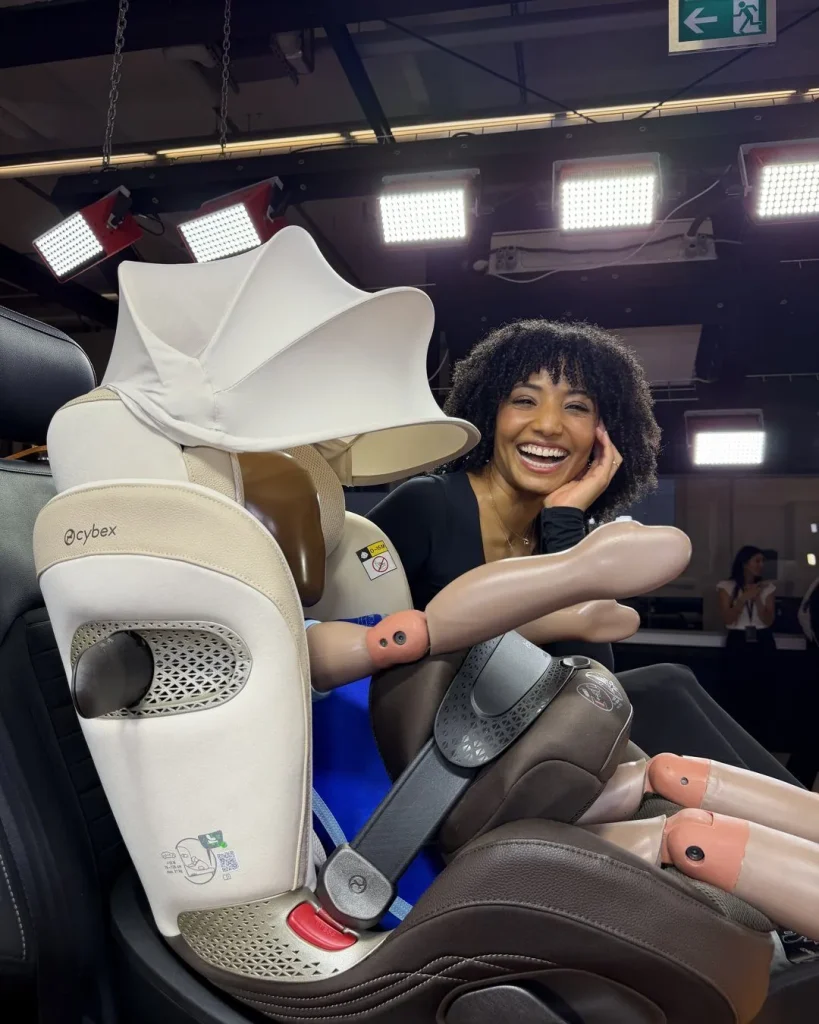 According to child safety experts, parents switch car seats too soon, but this creates problems mostly related to airbag technology