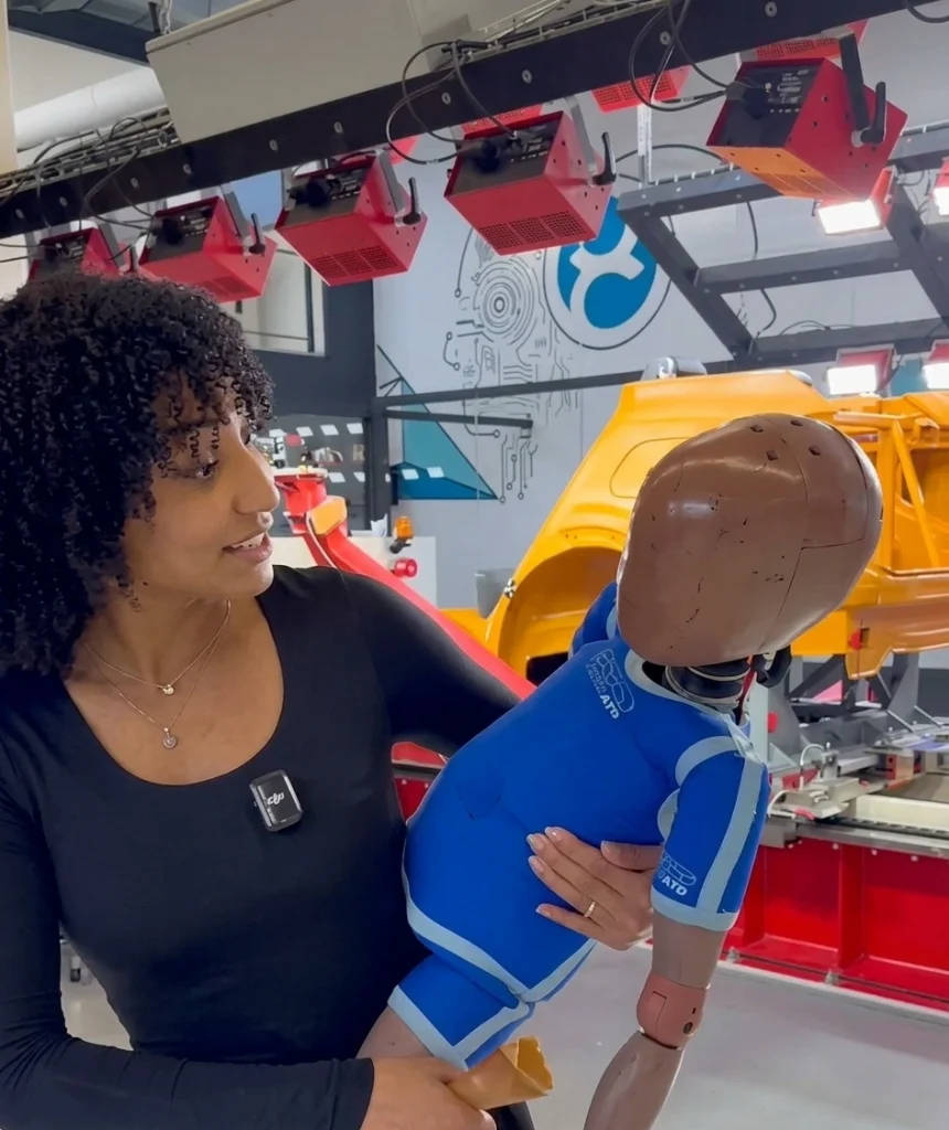 According to child safety experts, parents switch car seats too soon, but this creates problems mostly related to airbag technology