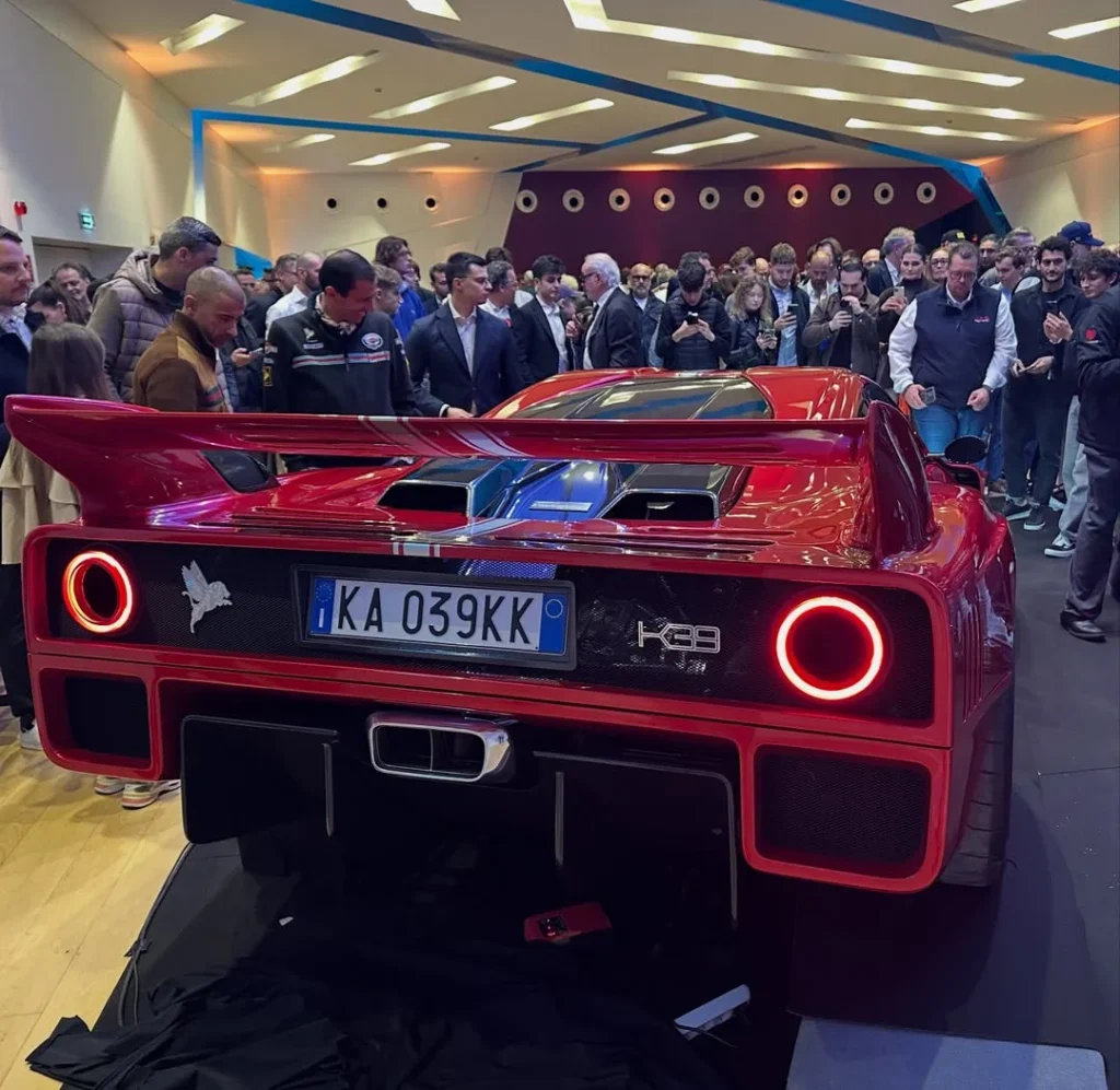 After launching two restomods, Italian automaker Kimera just unveiled its first all-new supercar, and it uses a Koenigsegg engine