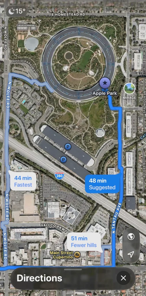 After the latest updates, people are sharing screenshots and videos of the new versions of Google Maps and Apple Maps, and it's like watching your favorite team against its sworn rival