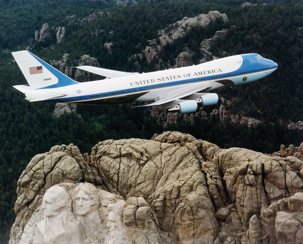 New Boeing VC-25B Air Force One is so expensive that its operating manual alone will cost $84,000,000