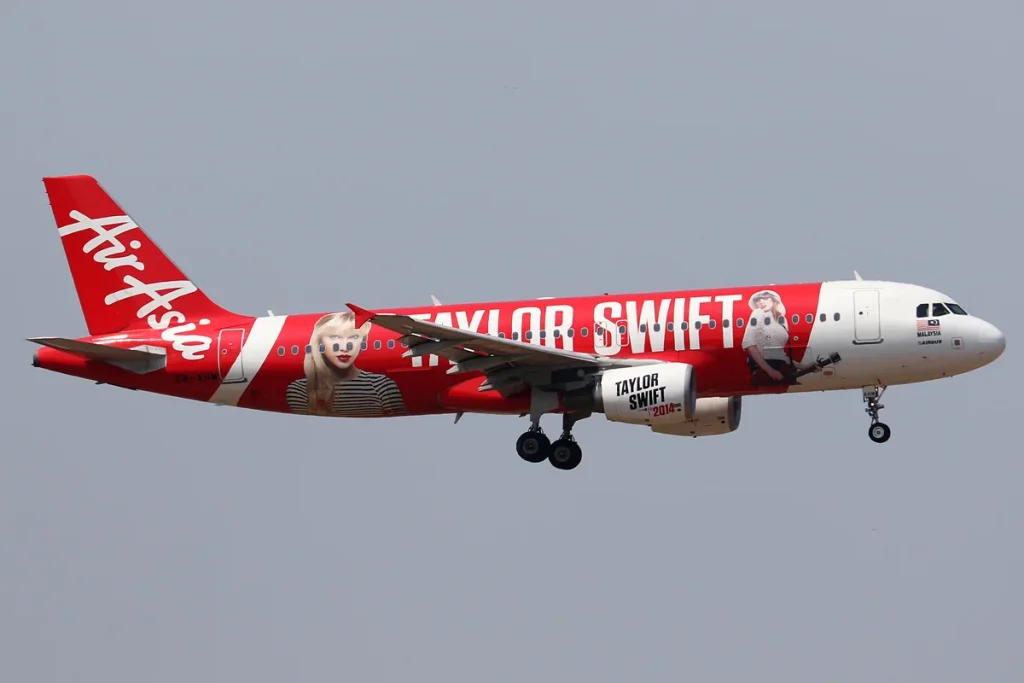 Taylor Swift's $1,600,000,000 net worth helps fund her $54,000,000 private jet that boasts four incredible features