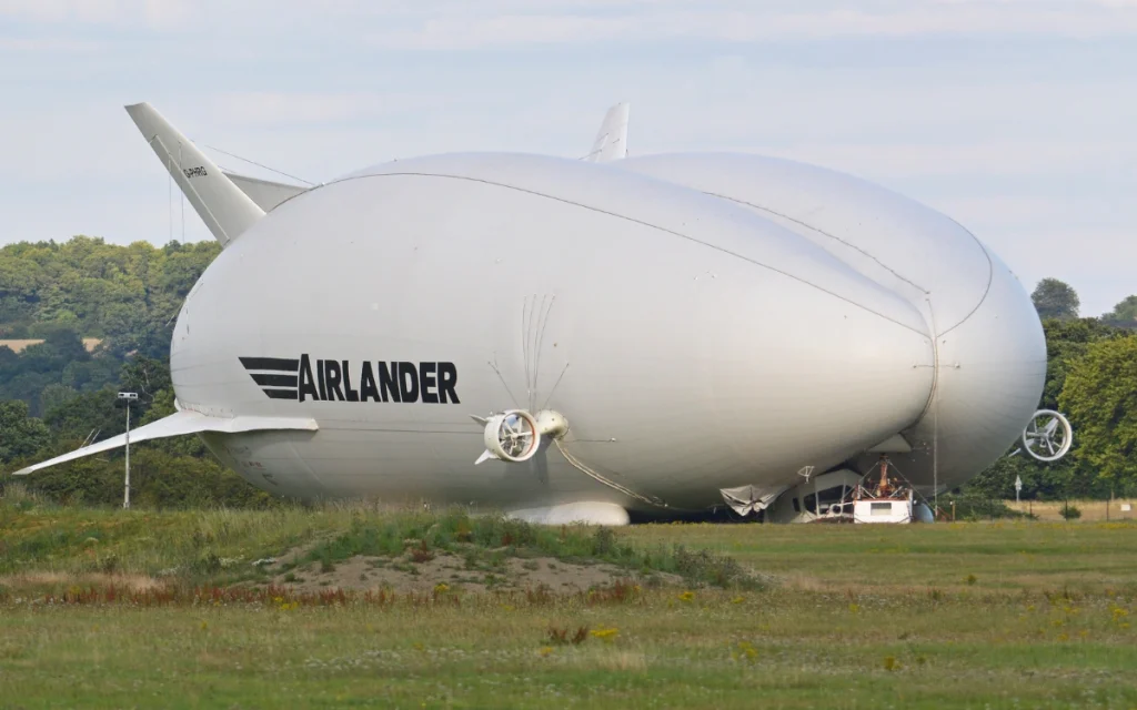 It may look like it’s floating rather than flying, but the Airlander 10 is a hybrid aircraft that has quickly become known as the strangest aircraft in the sky.