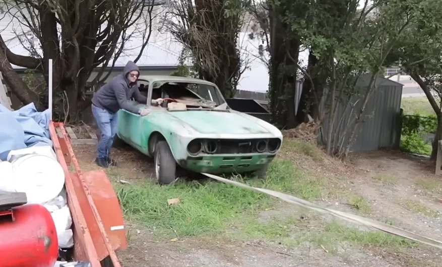 Man takes an abandoned Alfa Romeo and turns it into a Ferrari in 'dream restomod' that shows his extreme talent