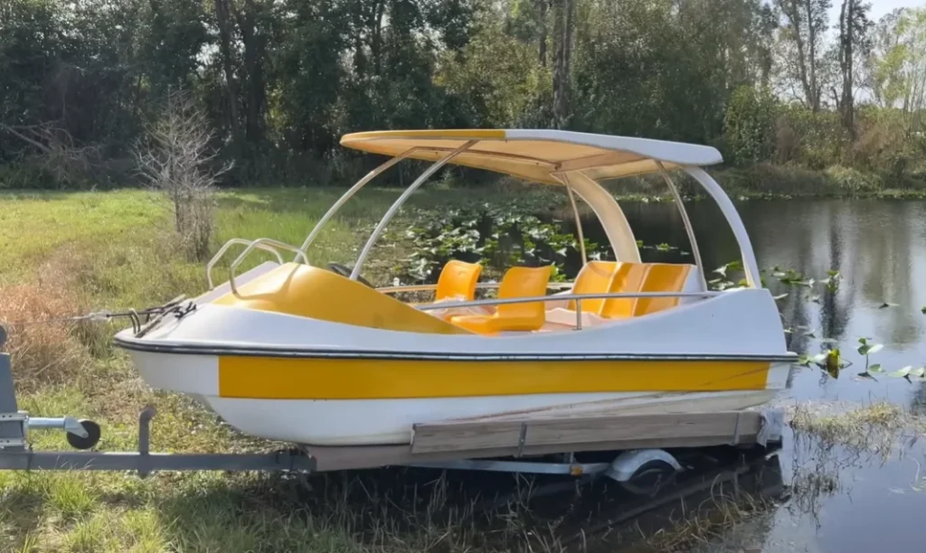 Man ships $1,000 Alibaba boat from China to Miami and gets a major surprise when he unboxes it