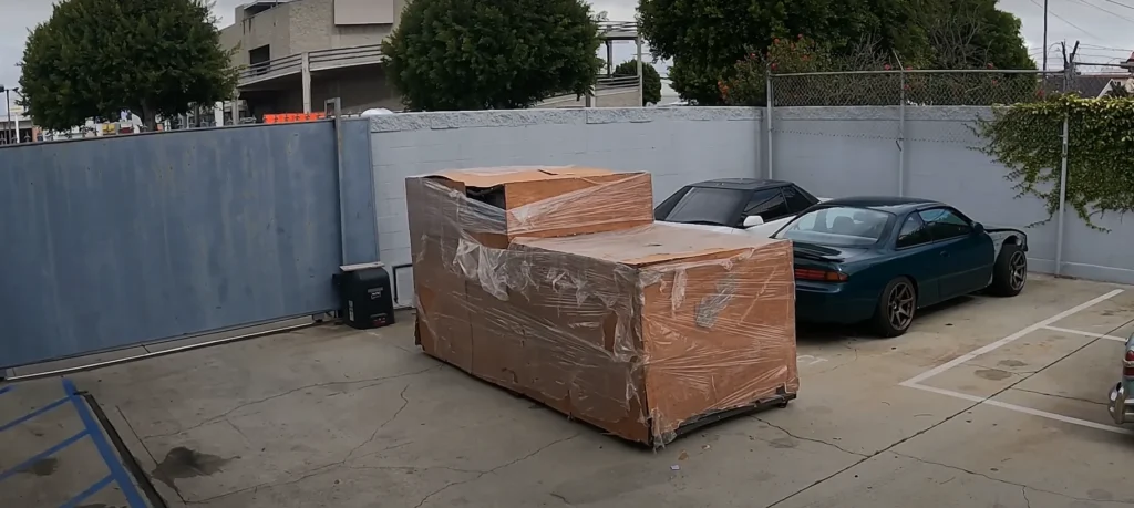 Americans unbox the cheapest Chinese truck on Alibaba and shocked at what they find