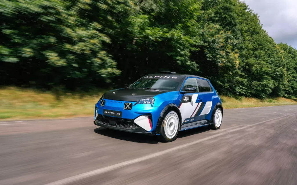 The Alpine A290 Rallye makes its competitive debut in November