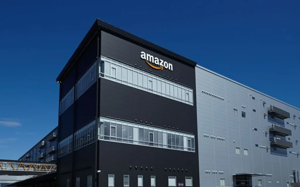 With CEO Jeff Bezos celebrating his retirement aboard a mega superyacht, this is the mind-blowing amount of money that Amazon makes each day