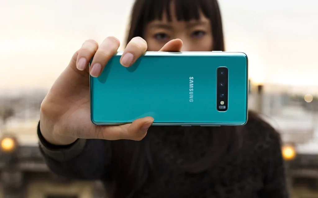 A beautiful photo capturing the Montana sunset once broke Android phones around the world as one amateur photographer accidentally uploaded a wild glitch