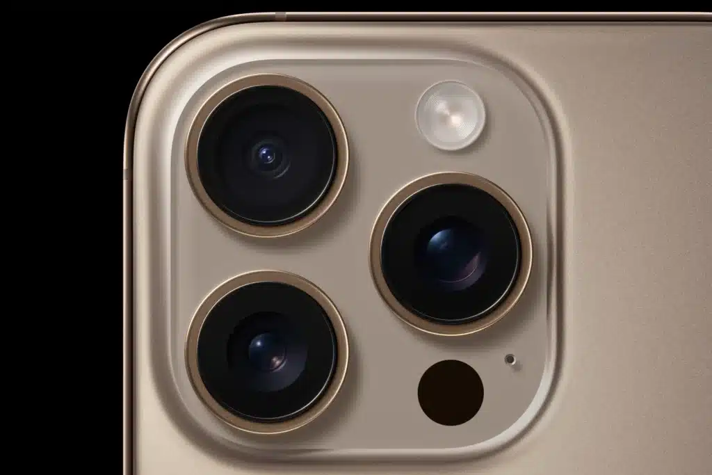Apple is preparing the Siri update with Apple Intelligence and App Intents in iOS 26, partnering with major apps ahead of its expected 2026 launch