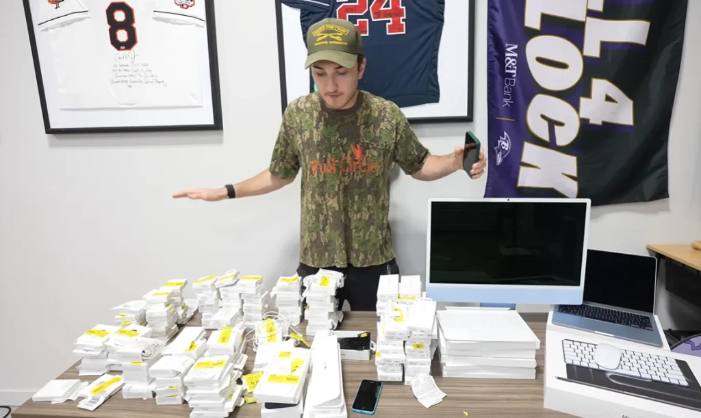 Georgia man buys $15,950 pallet of Apple returns and is left surprised with what he finds