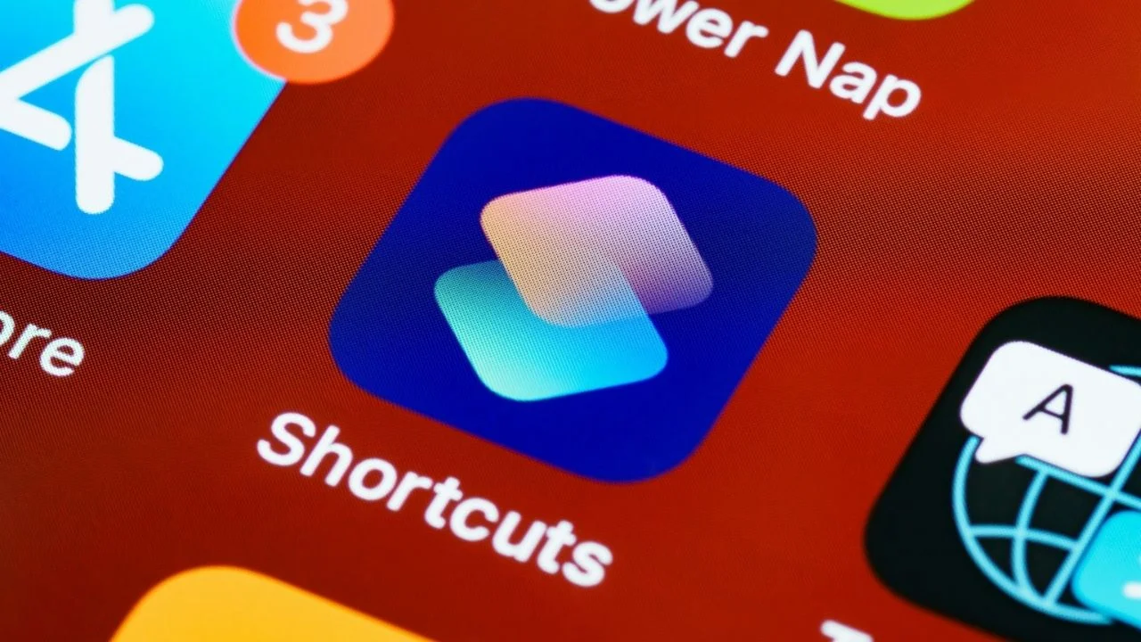 These Apple Shortcuts are absolutely essential to know if you use an iPhone