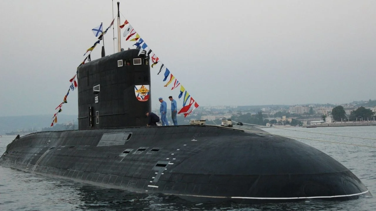Submarine disappears after finding something very odd on the ocean floor