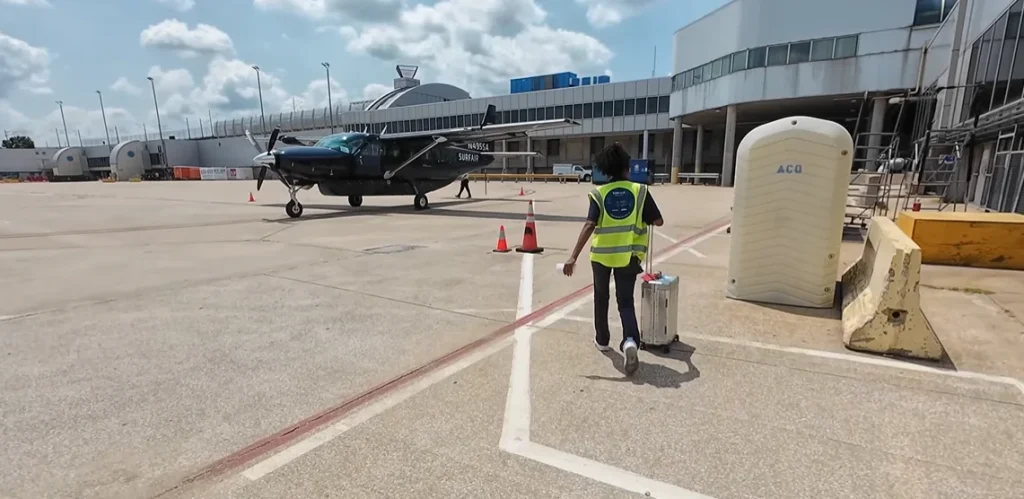 US government pays $2,300 per person to fly to this tiny airport in Arkansas