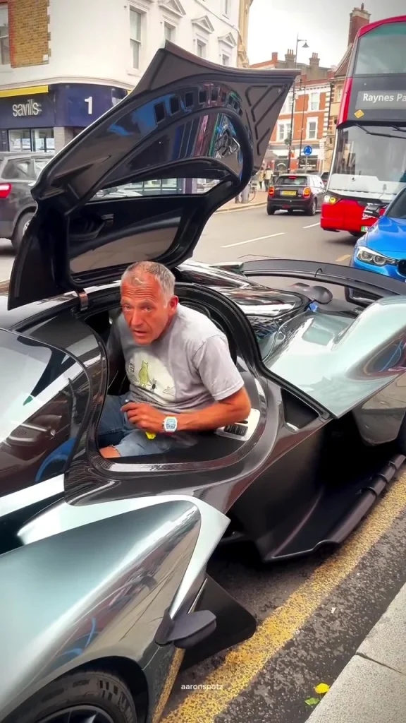 Man casually drives his $3M Aston Martin Valkyrie to do his grocery shop in wild flex
