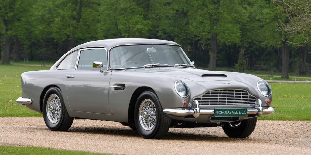 The DB5 you can actually afford – this watch is made with the hood from an Aston Martin