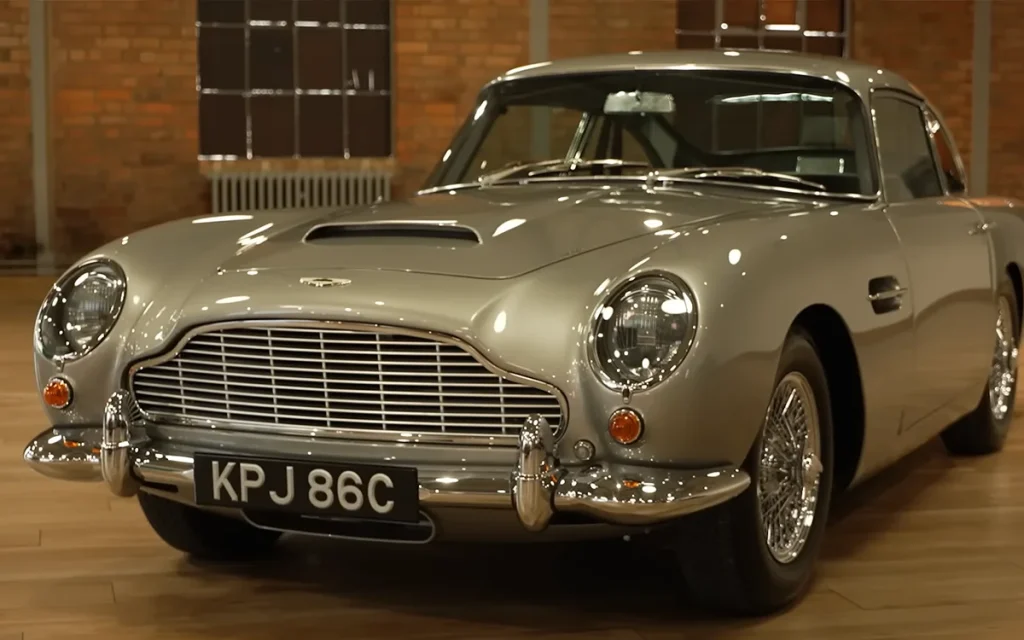 British man John Williams once bought an Aston Martin DB5 for $1,209, but left it to rot for nearly 50 years until now, and its restoration made a huge profit