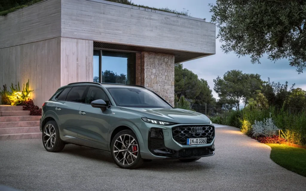 Texas Audi salesman issues warning after revealing how much woman was charged for returning car 40,000 miles over at end of lease