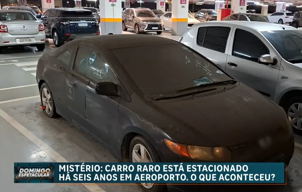 Authorities in Rio de Janeiro, Brazil discovered a rare Honda Civic abandoned in the parking garage of the airport's Terminal 2 lead (1)