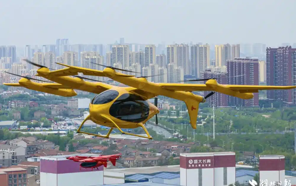 AutoFlight, China National Offshore Oil Corporation (CNOOC) and CITIC Offshore Helicopters just completed the first autonomous cargo eVTOL mission