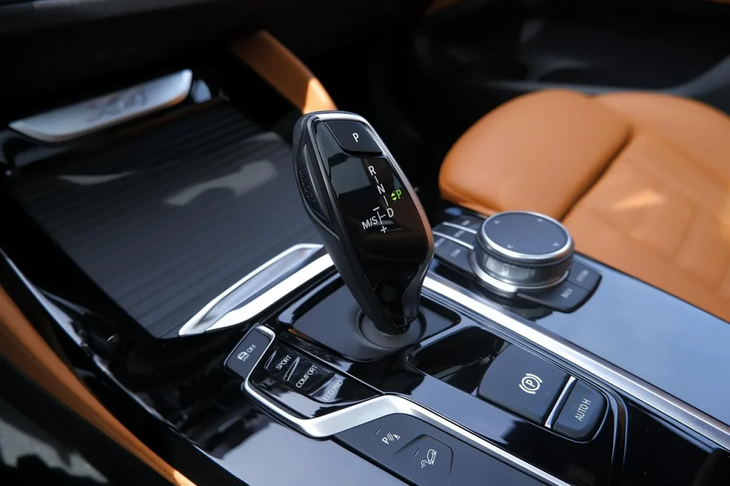 Brit wanted to know why Americans drive automatics while the rest of the world drives manuals and Americans responded