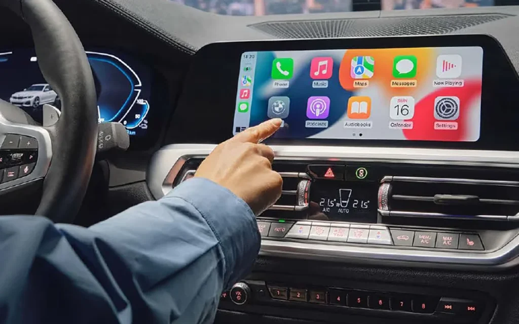 Automakers are quietly getting rid of Apple CarPlay and Android Auto to try and take advantage of $625 billion opportunity
