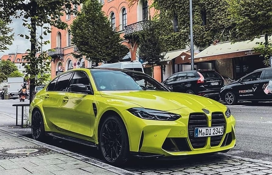 BMW M3 in yellow 