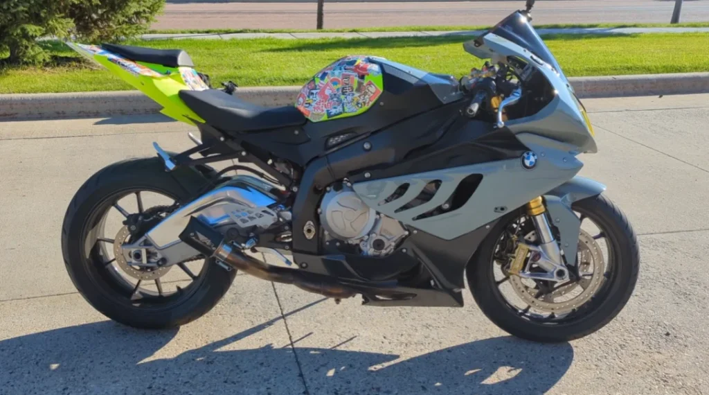 Cutaway BMW S1000RR gives rare look at what an engine actually looks like when it hits 14,000 RPM