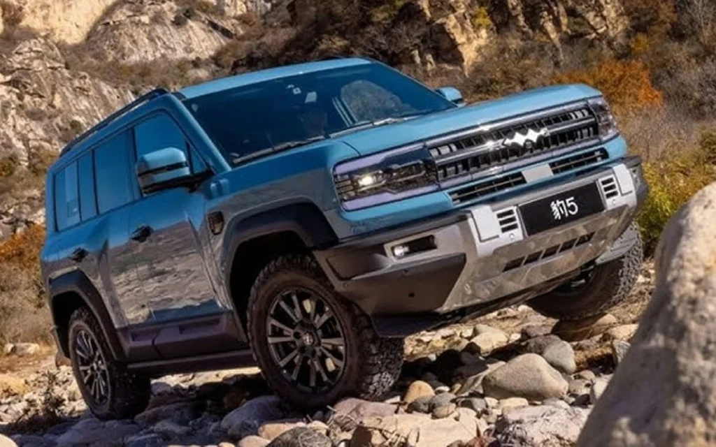 The BYD Leopard 5 is the latest attempt from the Chinese brand to conquer the off-road genre, and its latest 45-degree incline climb proves its worth