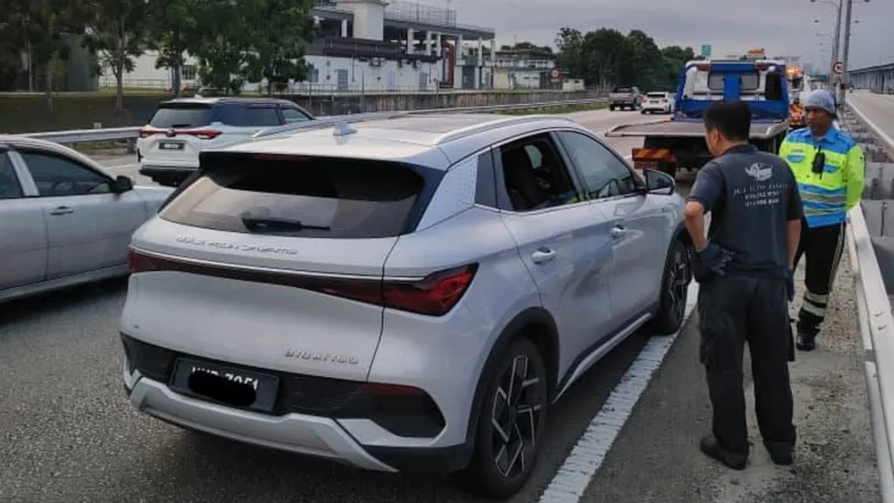 BYD had the perfect reaction to BYD owner who decided to get rid of his car after it suddenly emergency braked on the highway