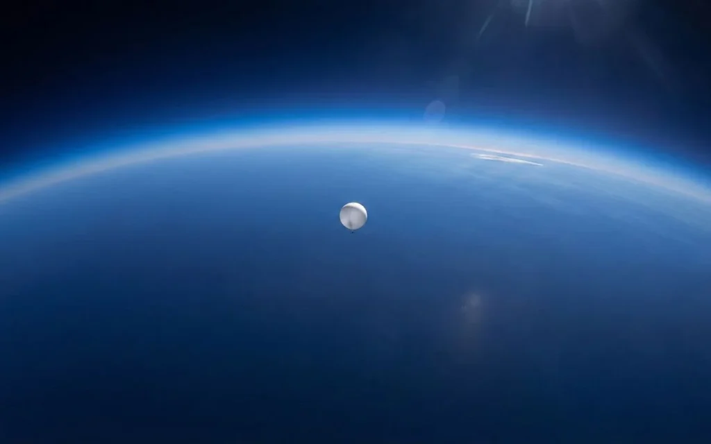 US Military forced to investigate an unidentified balloon make strange finding