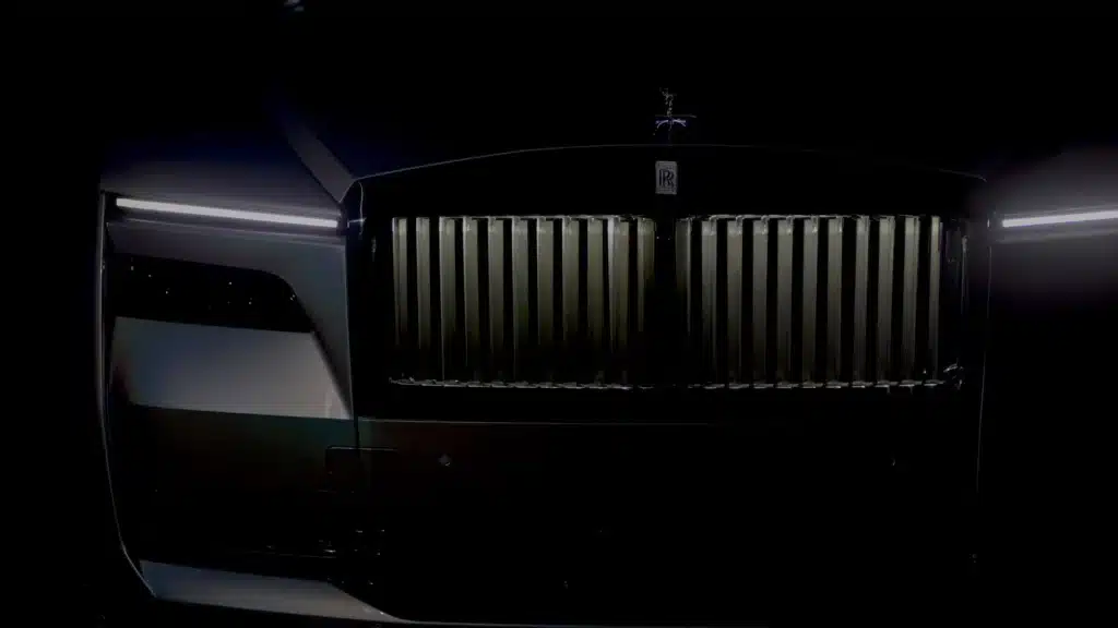 Bespoke-Rolls-Royce-Spectre-Lunaflair-features-a-lunar-halo-finish