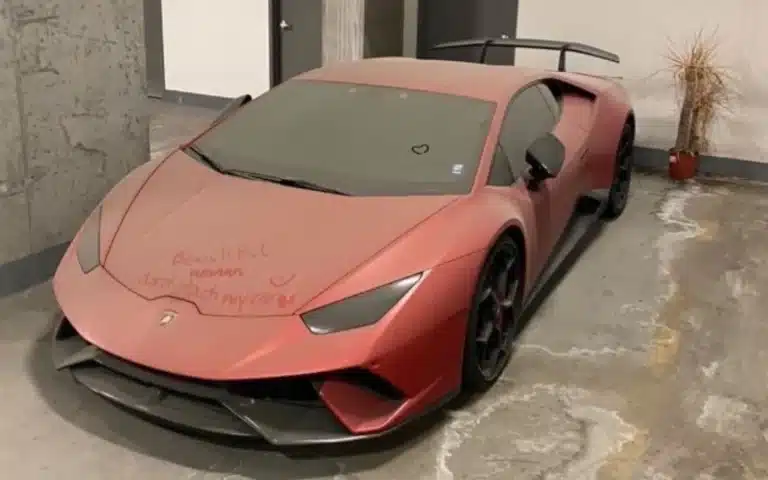 Abandoned Lamborghini Huracan Performante