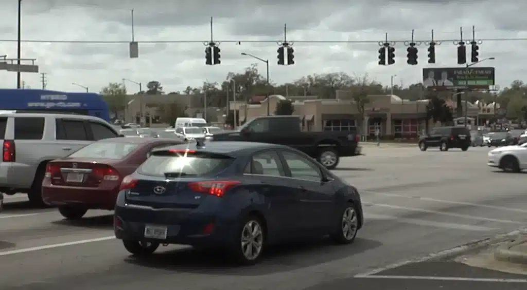 Florida drivers have started noticing blue lights mounted on traffic signals, this is what they're for
