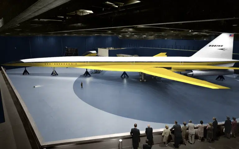 Boeing 2707, the American answer to Concorde, side view of the supersonic airliner