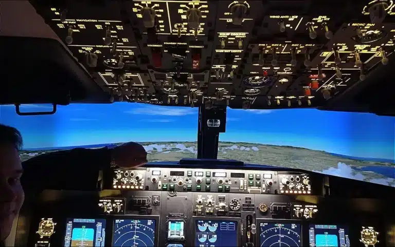 Boeing-737-800-flight-simulator-lead-image