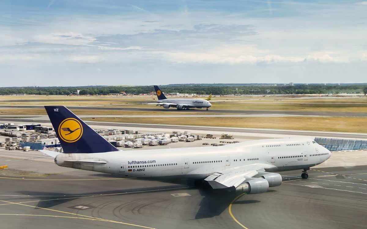 Boeing 747 header image